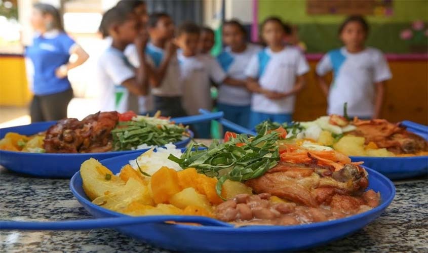 Alimentos barrados nos EUA podem ir para escolas