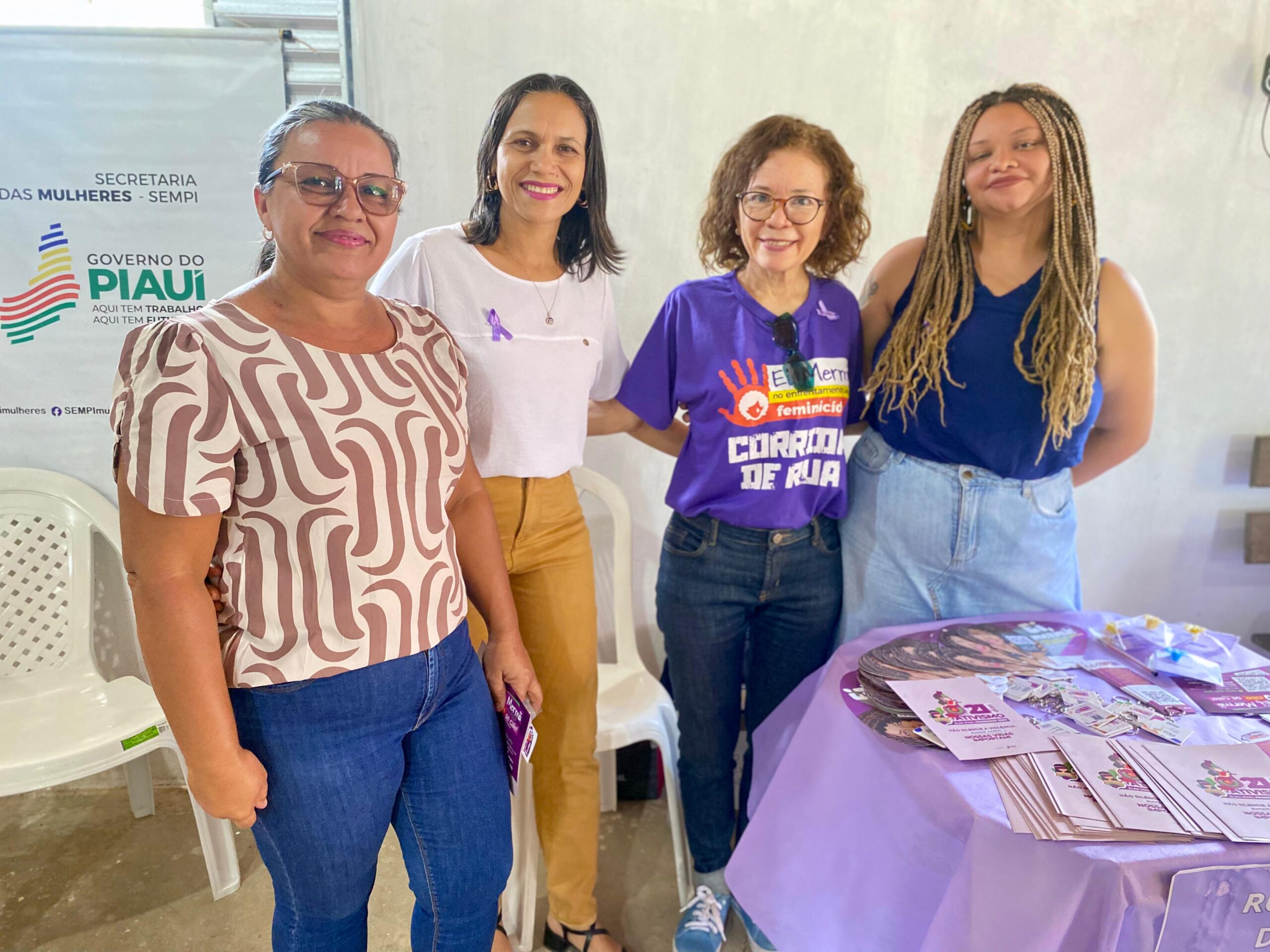 Ônibus Lilás da Sempi leva serviços e escuta qualificada à comunidade Jacaré, em Hugo Napoleão