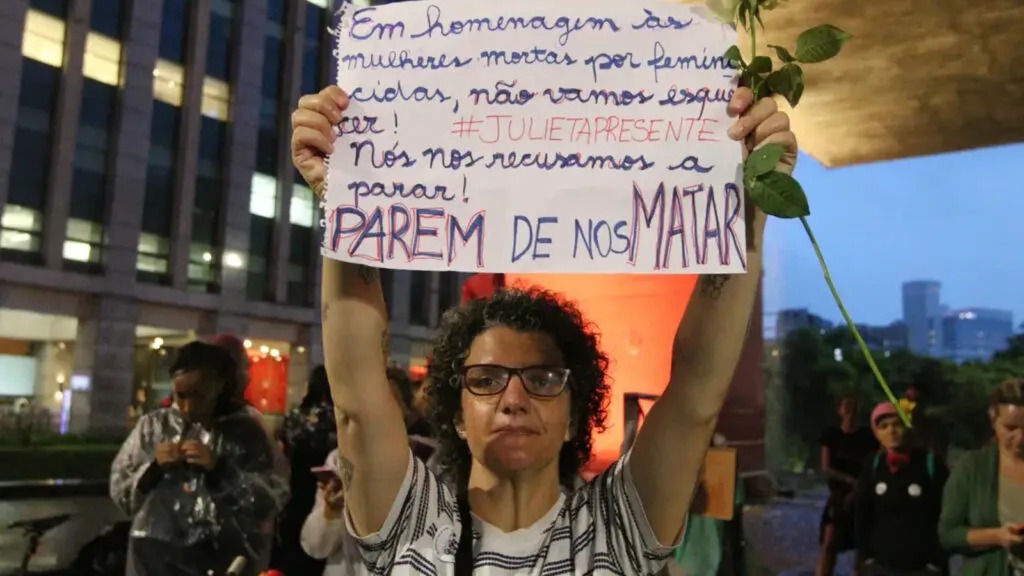 SP registra 128 feminicídios e mais de 7 mil estupros em 6 meses