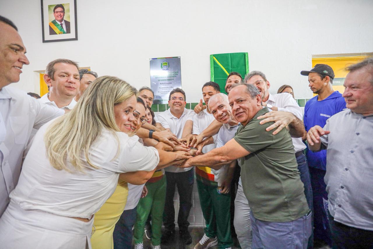 Governador entrega reforma do centro estadual de ensino em São Raimundo Nonato e conclui modernização de todas as escolas do município