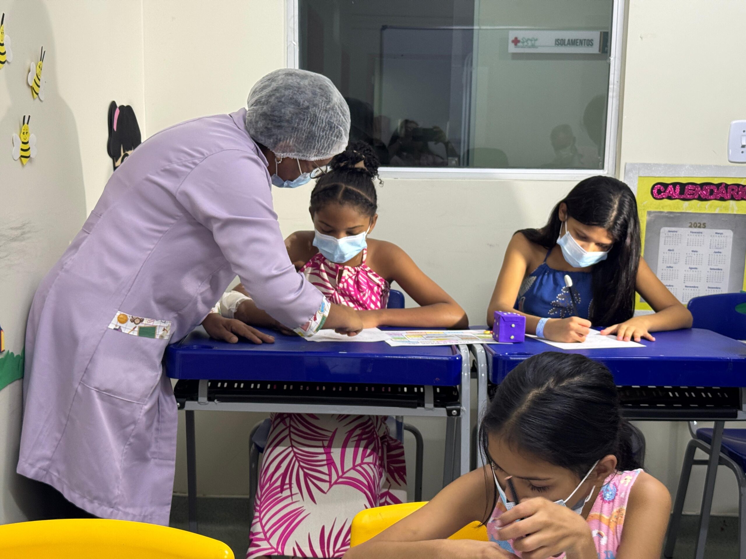 No Hospital Infantil Lucídio Portella, serviço de escolarização garante ensino a crianças internadas