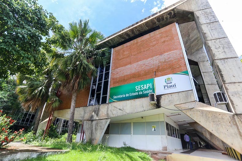Rafael Fonteles autoriza concurso com 1.000 vagas para a Sesapi; veja cargos