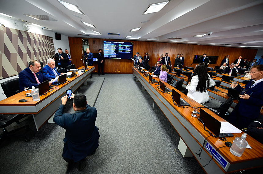 Indicações para o STJ são lidas na CCJ; sabatinas serão na semana que vem