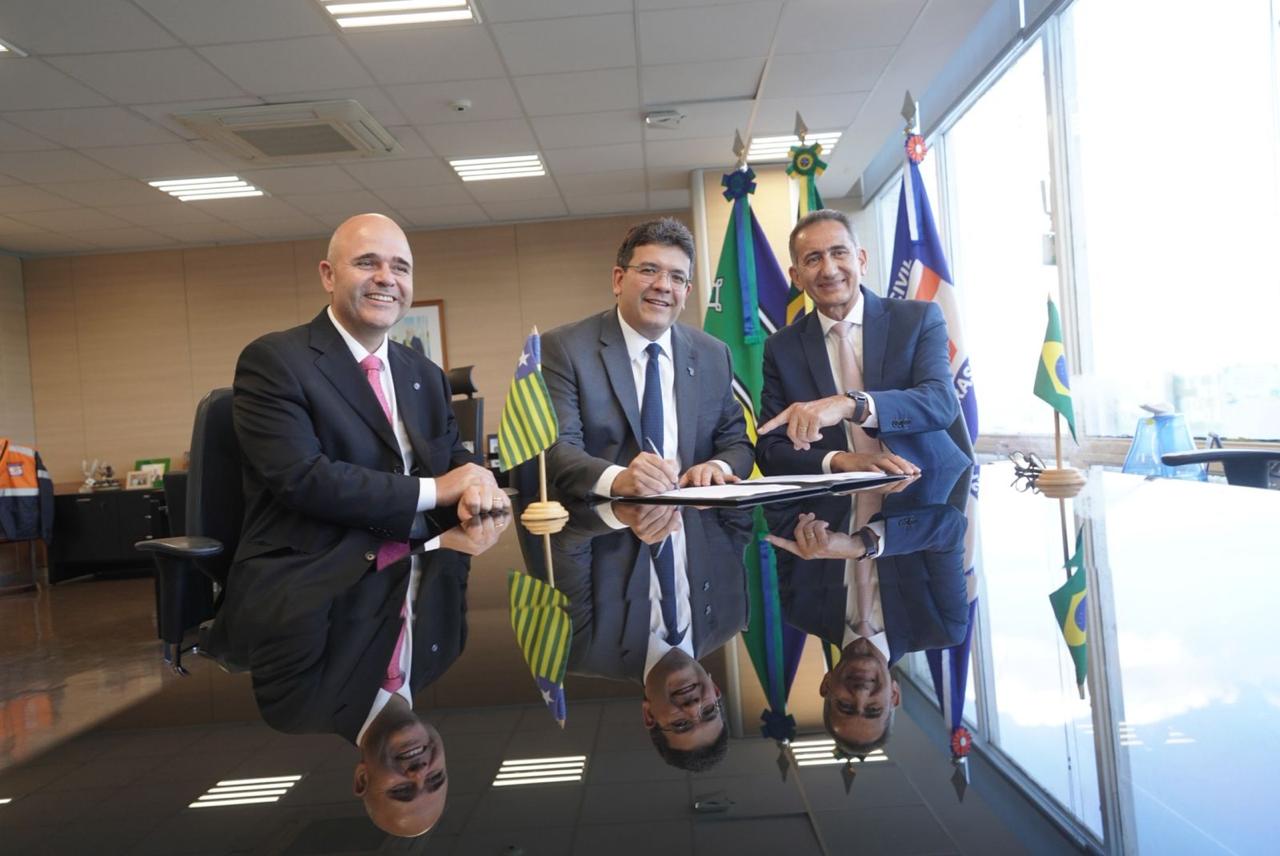 Rafael Fonteles e ministro Waldez Goés assinam resolução que destina quase R$ 1 bilhão para revitalização do Rio Parnaíba