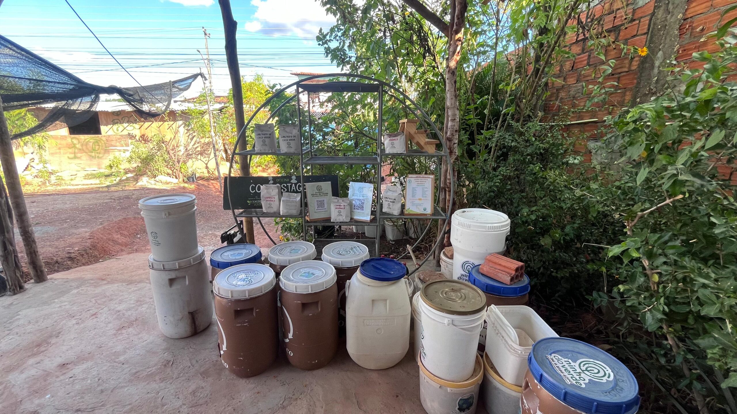 Semarh visita projeto ecológico que transforma lixo orgânico em adubo