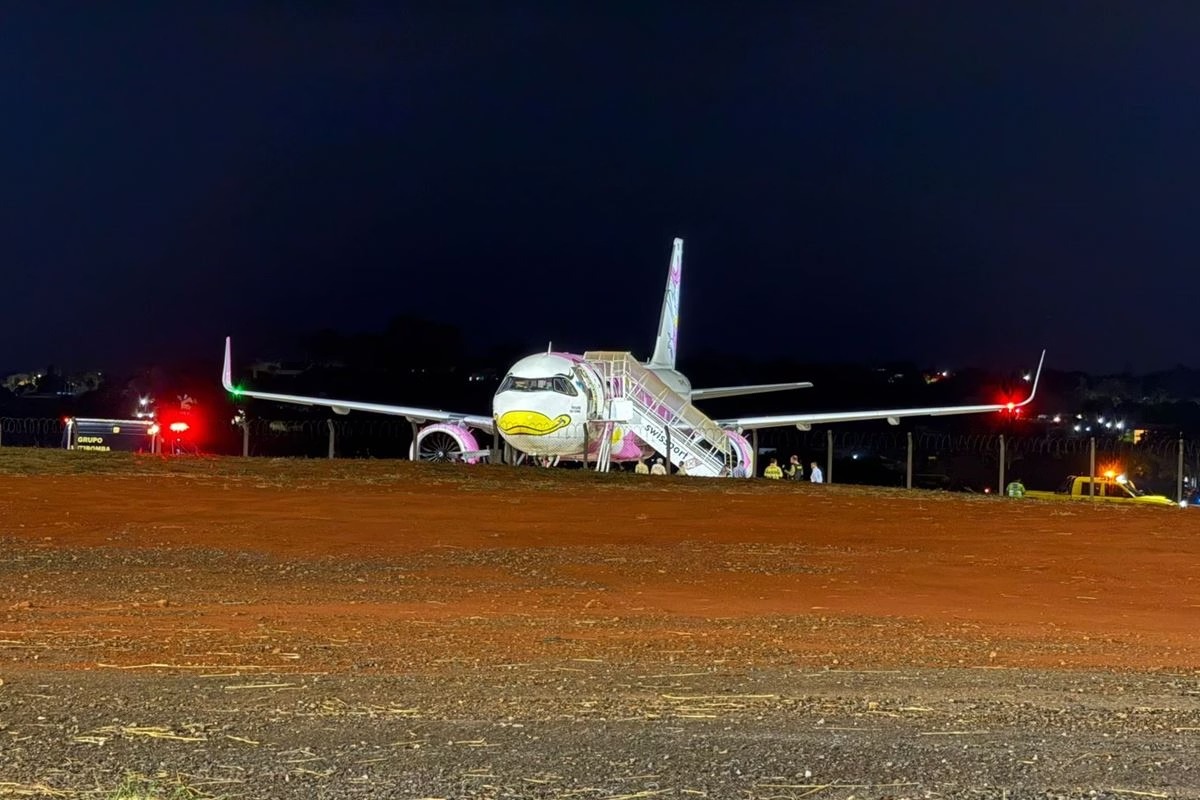 Voo da Azul faz pouso de emergência em Brasília após ameaça de bomba