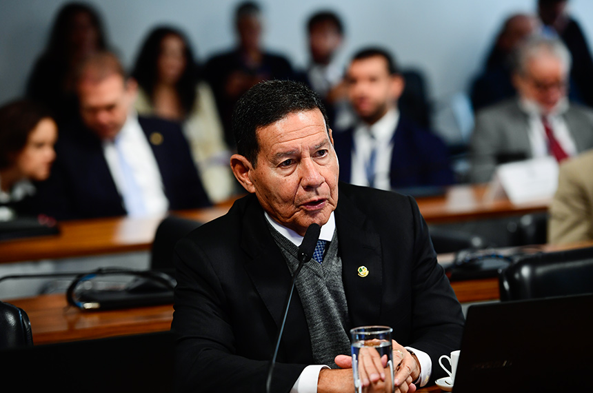 CRE vai debater defesa nacional, soberania e paz com ministro da Defesa