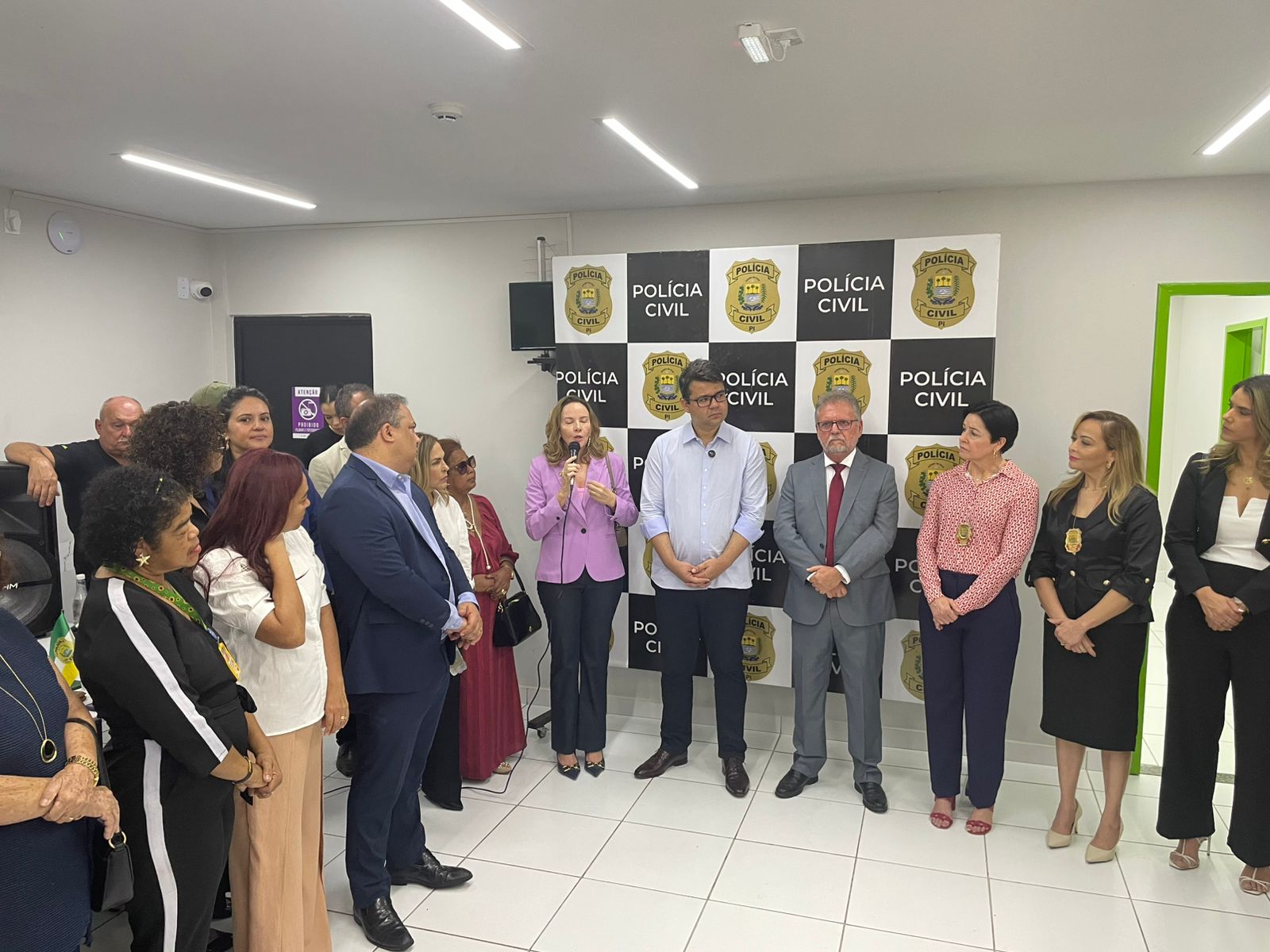 Sempi participa da implantação do Plantão 24h na Delegacia da Casa da Mulher Brasileira em Teresina