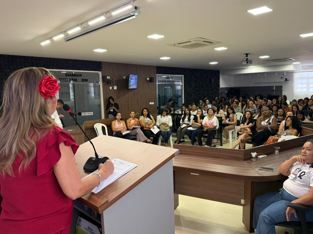 Sempi participa da 1ª Conferência Municipal de Políticas para as mulheres de Oeiras