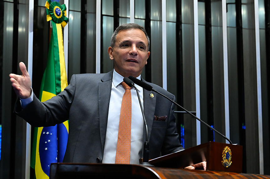 Marcio Bittar cobra explicações sobre entrada de avião russo no Brasil