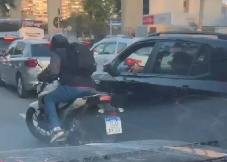 VÍDEO: motorista reage a assalto e mata bandido em SP