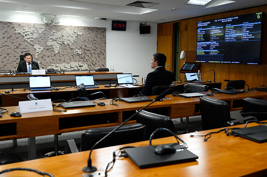 Votações da CRE ficam para a próxima reunião