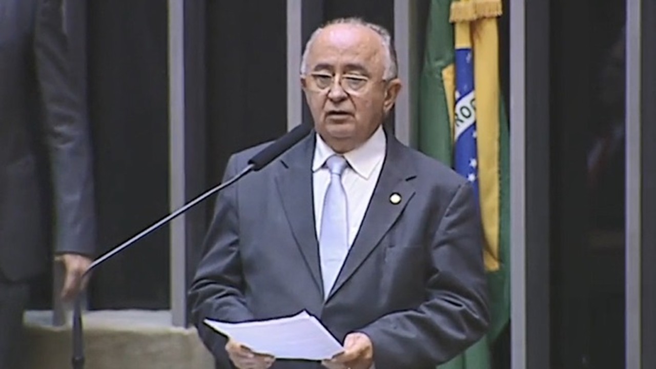 Não existe outra alternativa política para o PT do Piauí que não seja apoiar um líder da extrema-direita no Senado?