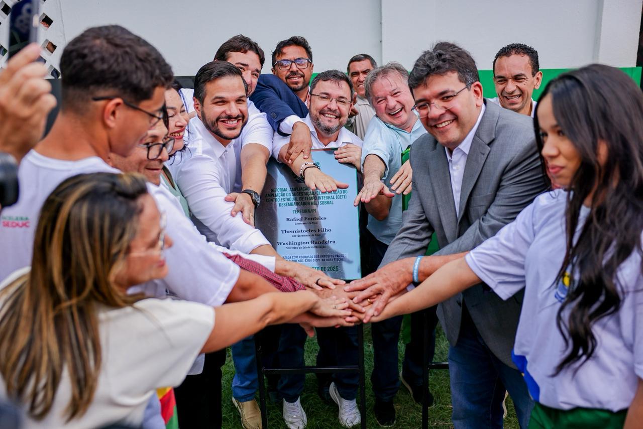 Rafael Fonteles inaugura reforma de escola em Teresina e reforça compromisso de modernizar toda a rede