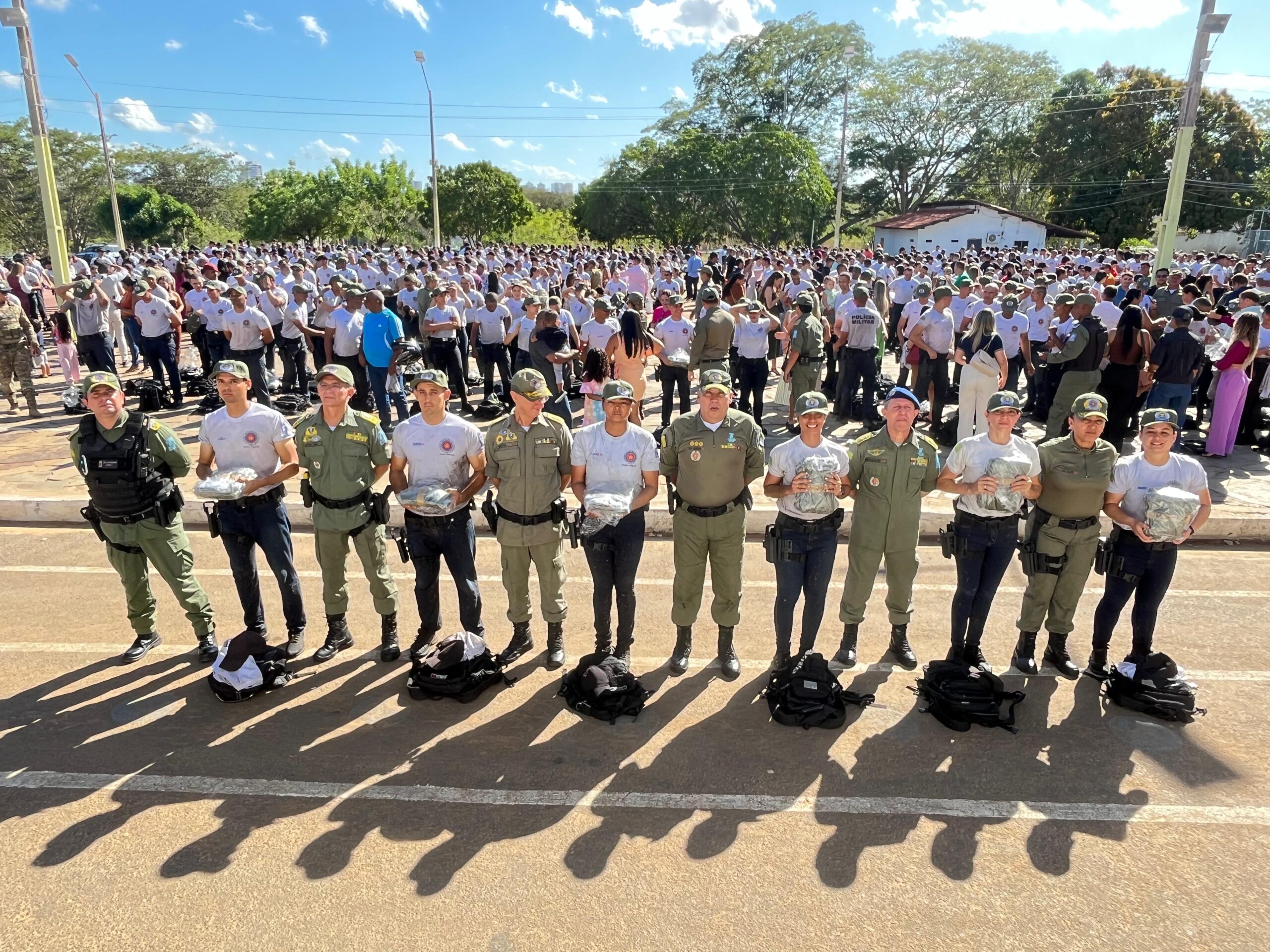 Polícia Militar entrega primeiros uniformes para a nova turma do Curso de Formação de Soldados