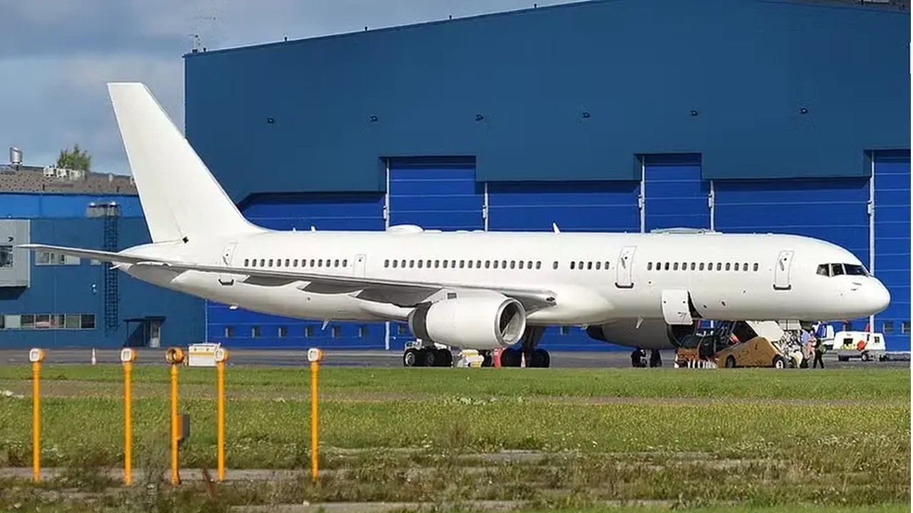 Avião secreto dos EUA, usado em missões da CIA, pousa sem identificação no Brasil