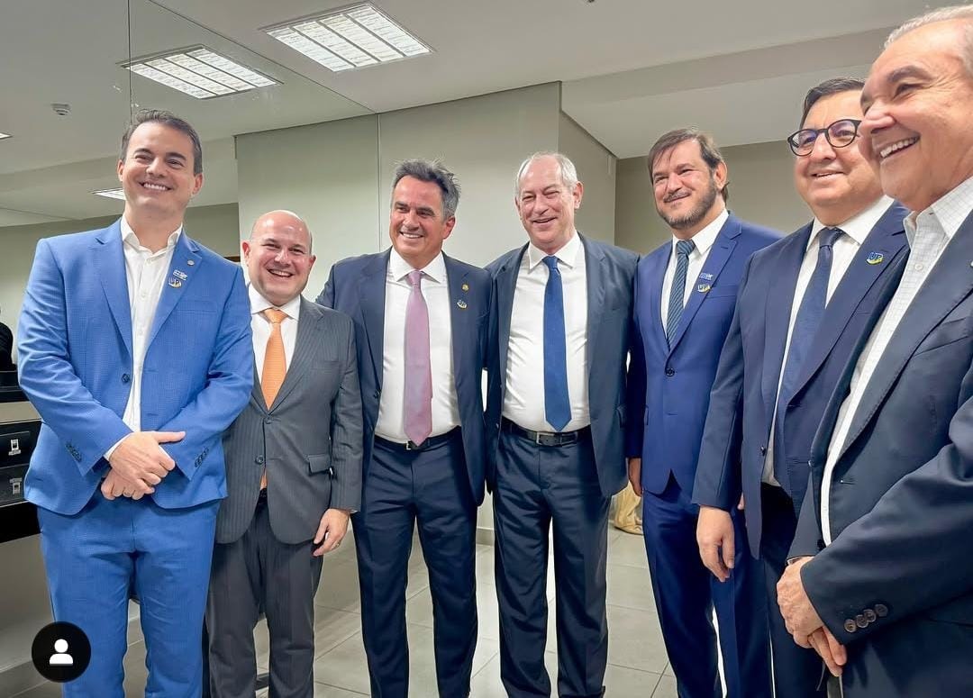 Ciro começa a implodir a oposição no Ceará