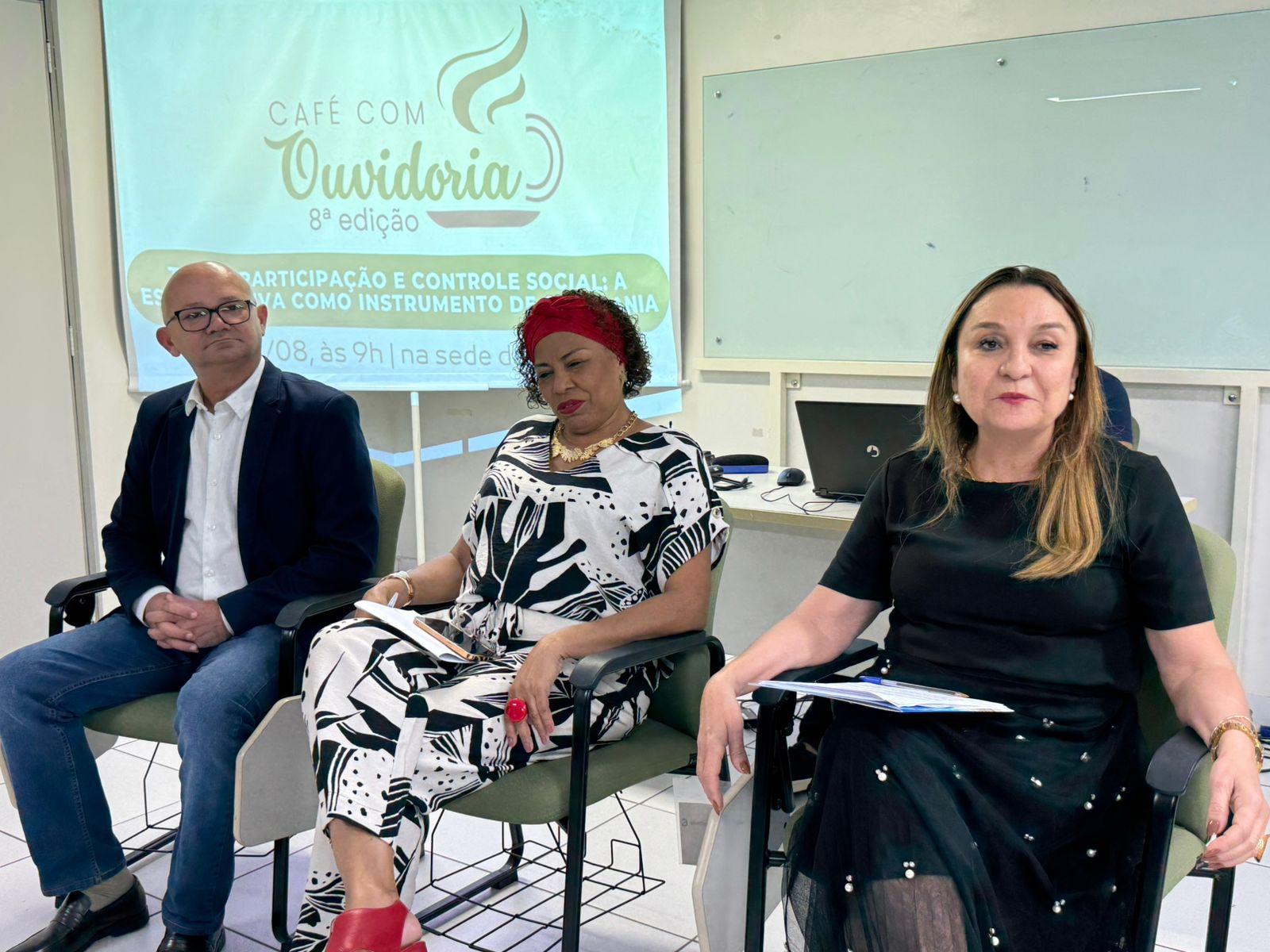OGE-PI promove 8ª edição do Café com Ouvidoria e destaca a escuta ativa como instrumento de cidadania