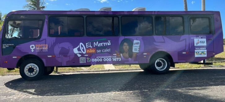 Ônibus Lilás leva serviços e informação para mulheres de Alto Longá e Novo Santo Antônio