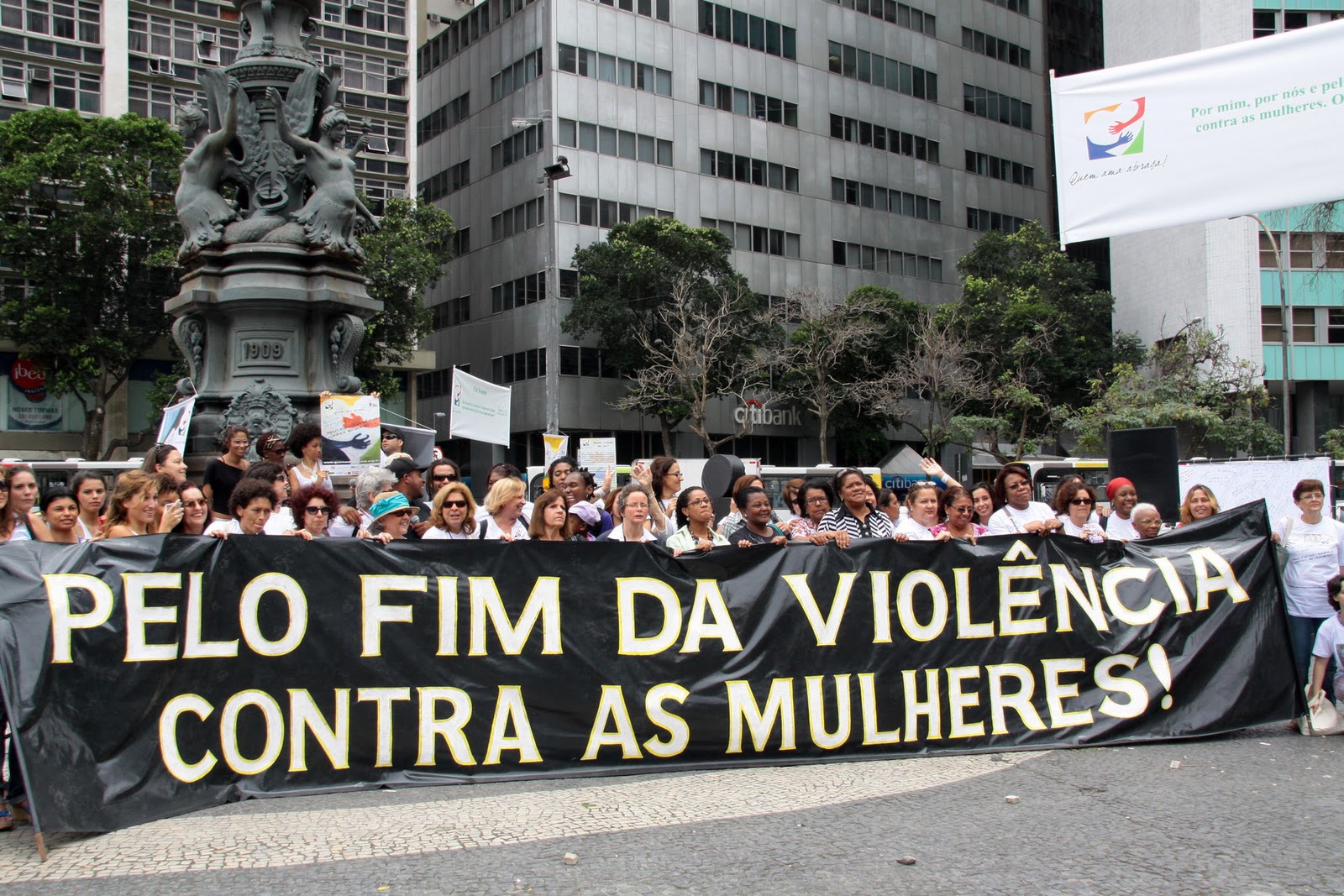 Senado debate estratégias de combate ao feminicídio