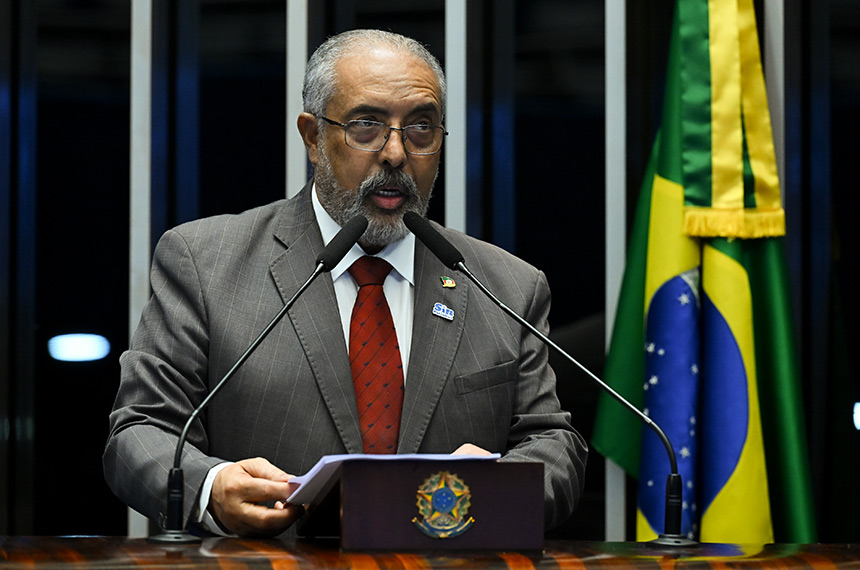Paulo Paim lamenta impacto do tarifaço na vida dos gaúchos