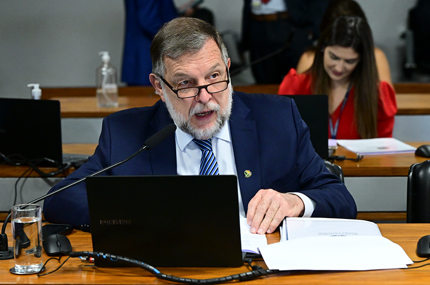 Planos de saúde devem cobrir internação domiciliar pós-hospitalar, aprova CAS