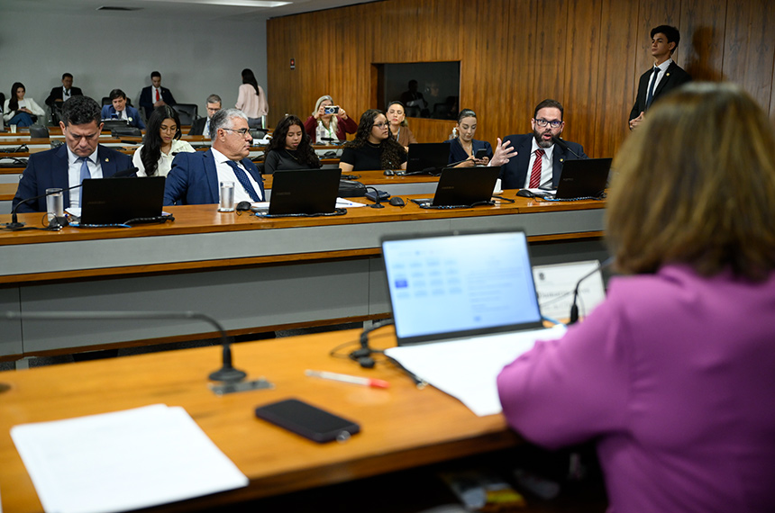 CDH aprova projeto que proíbe 'relativização' do estupro de vulnerável