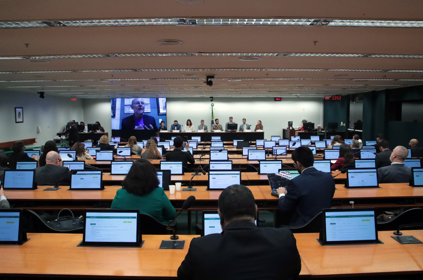 Faltam recursos para enfrentar as mudanças climáticas, dizem agentes públicos