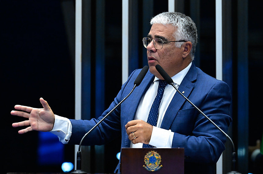 Girão diz que 'STF atua politicamente' e parabeniza Mendonça por 'se insurgir'