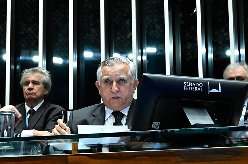 Sessão no Plenário destaca importância social e política da maçonaria
