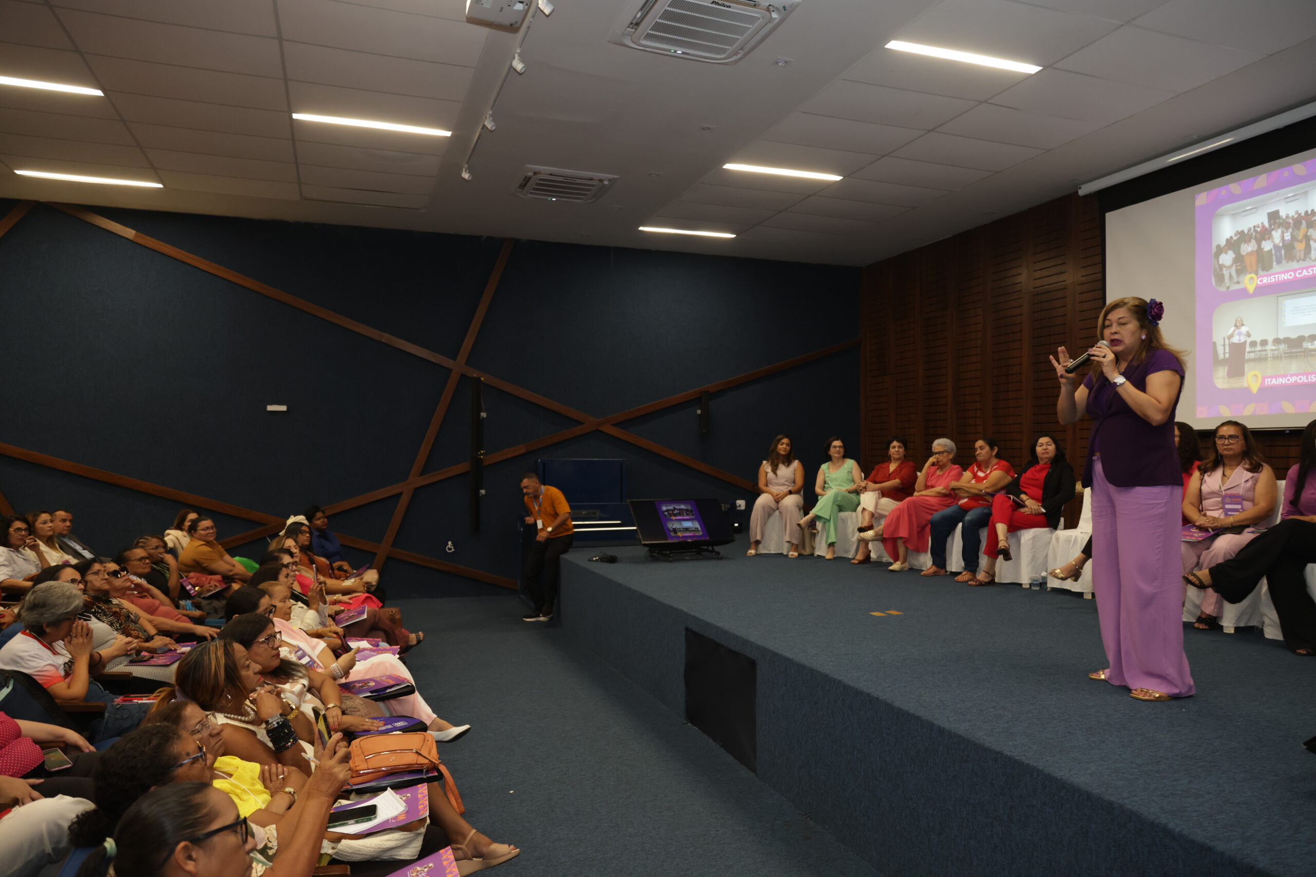 6ª Conferência Estadual de Políticas para as Mulheres do Piauí é aberta em Teresina e reúne representantes de todo o estado