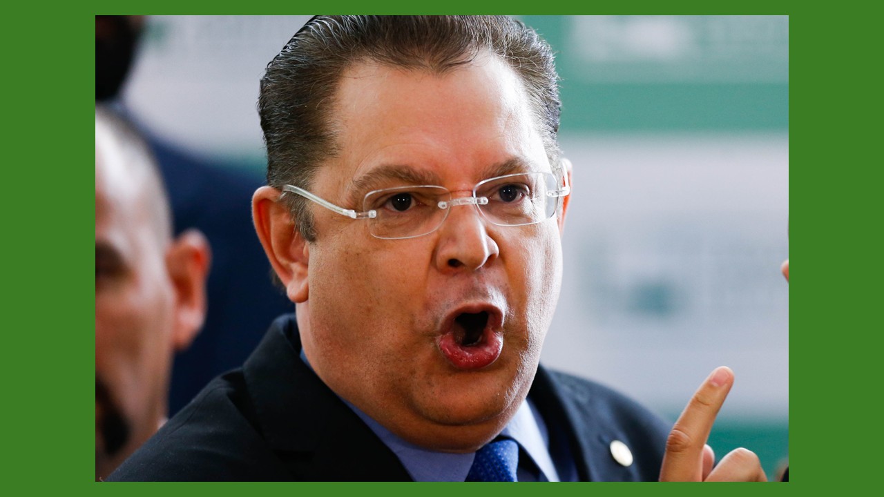 Pressionado, Sóstenes muda estratégia e vai para o “tudo ou nada” pela anistia aos golpistas