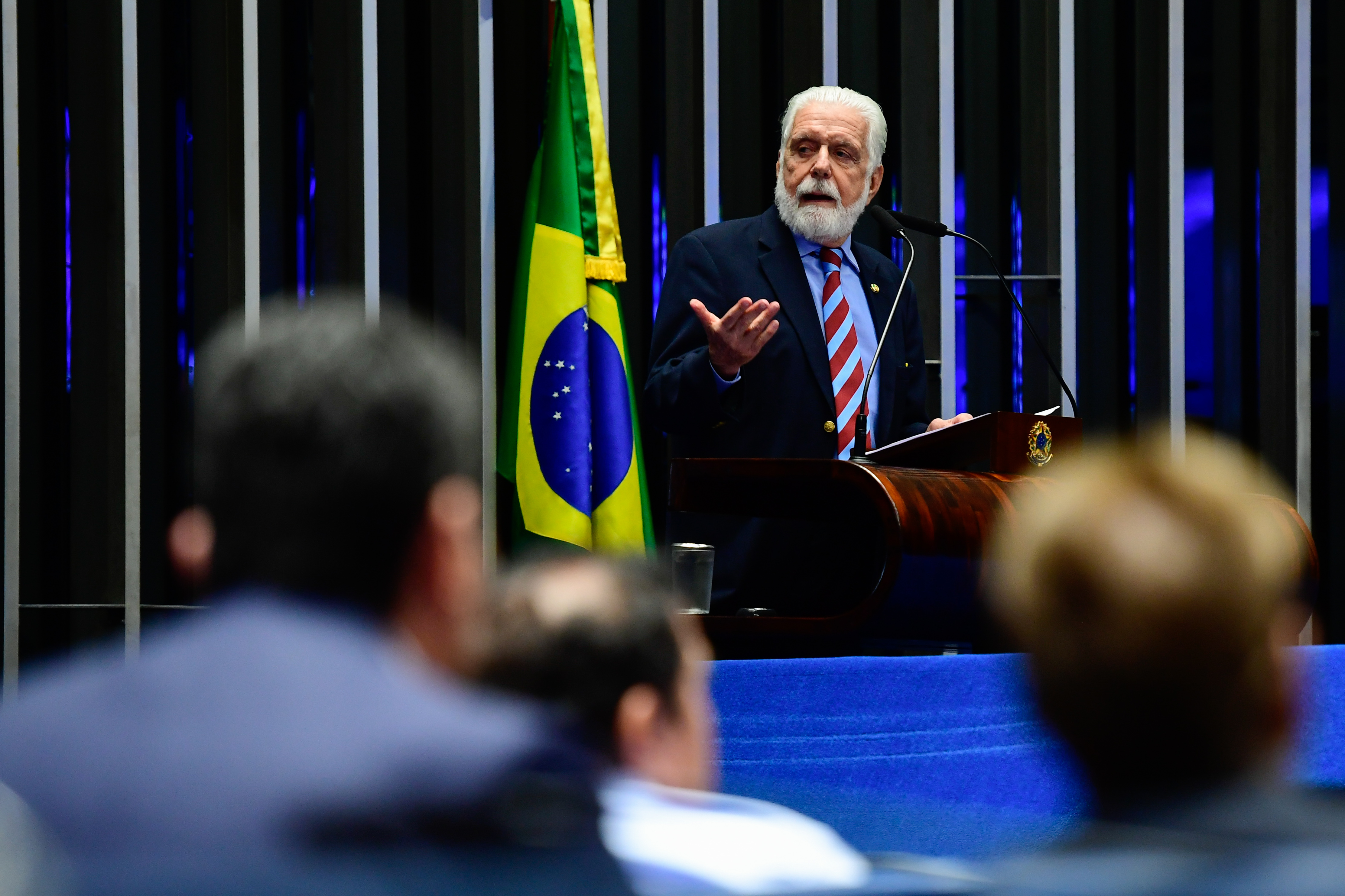 CAE analisa projeto para viabilizar MP que compensa 'tarifaço'