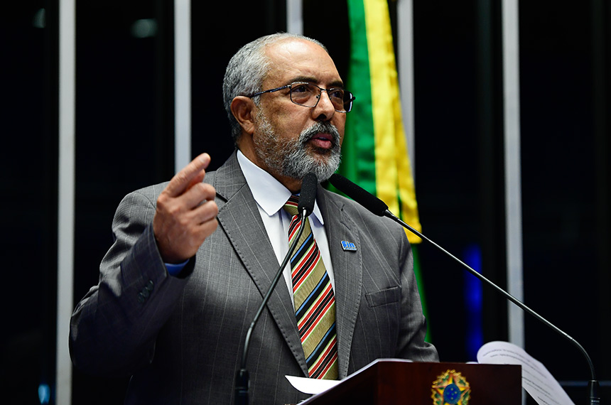 Paim critica propostas de reforma da Previdência