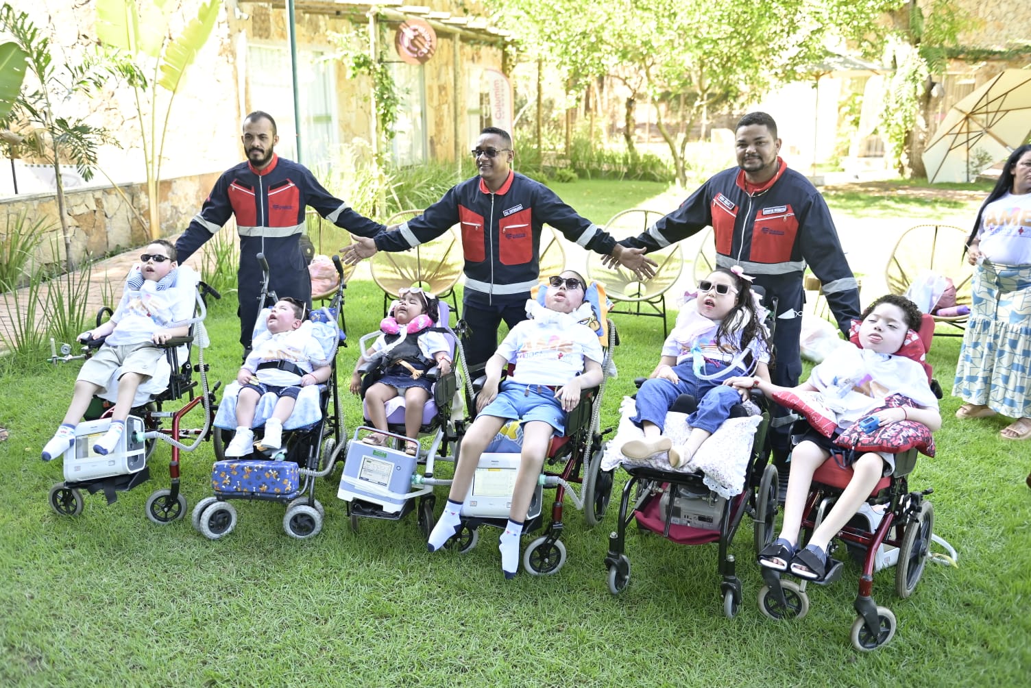 Crianças em tratamento da AME do Hospital Infantil participam de passeio no Bosque Nossos Filhos