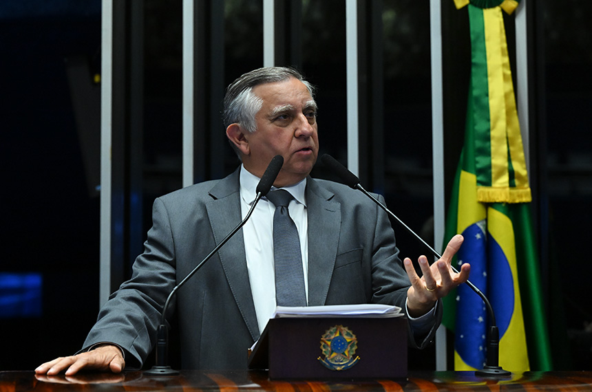Izalci defende PEC para garantir autonomia financeira ao DF