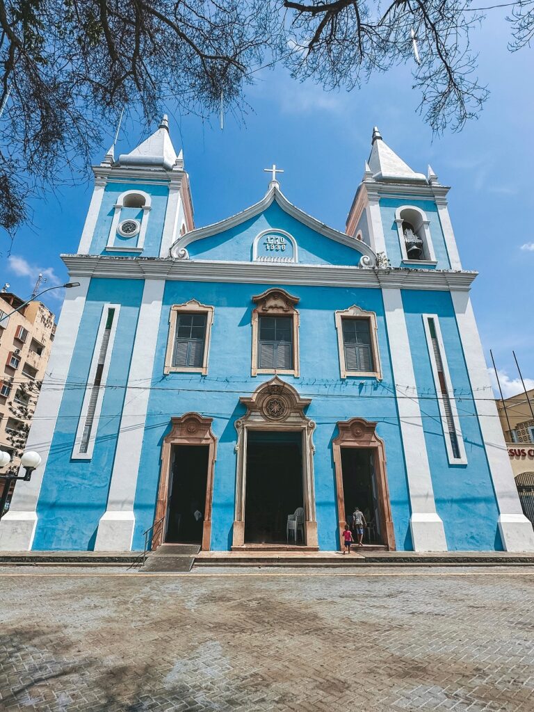 Secretário da Cultura assina ordem de serviço para reforma da Igreja de Nossa Senhora da Graça, em Parnaíba