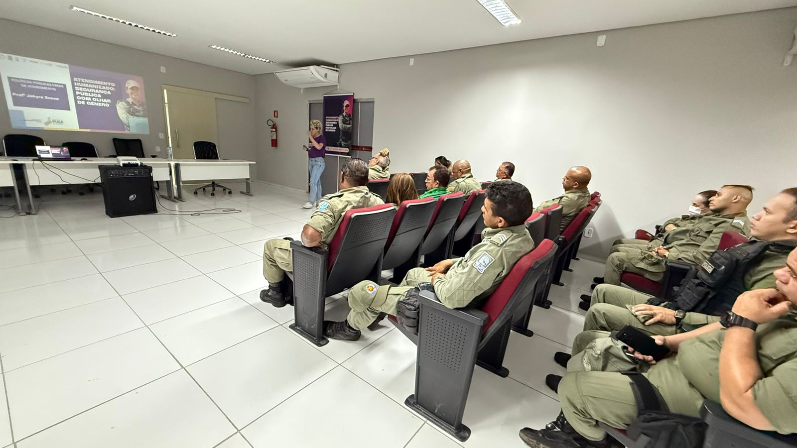 Em Valença, Sempi capacita profissionais de segurança pública para o atendimento humanizado às mulheres vítimas de violência