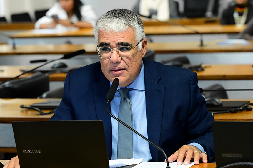 Avança projeto de política de combate ao suicídio de crianças e adolescentes
