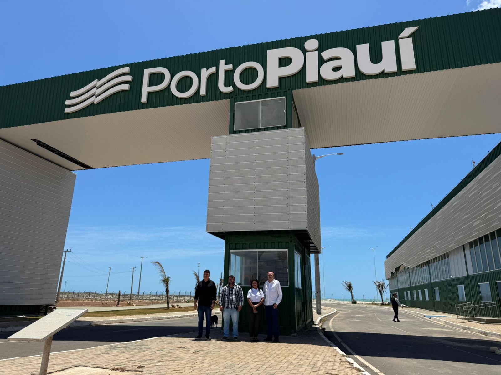 Representantes do Ministério da Agricultura e Pecuária visitam a Companhia Porto Piauí