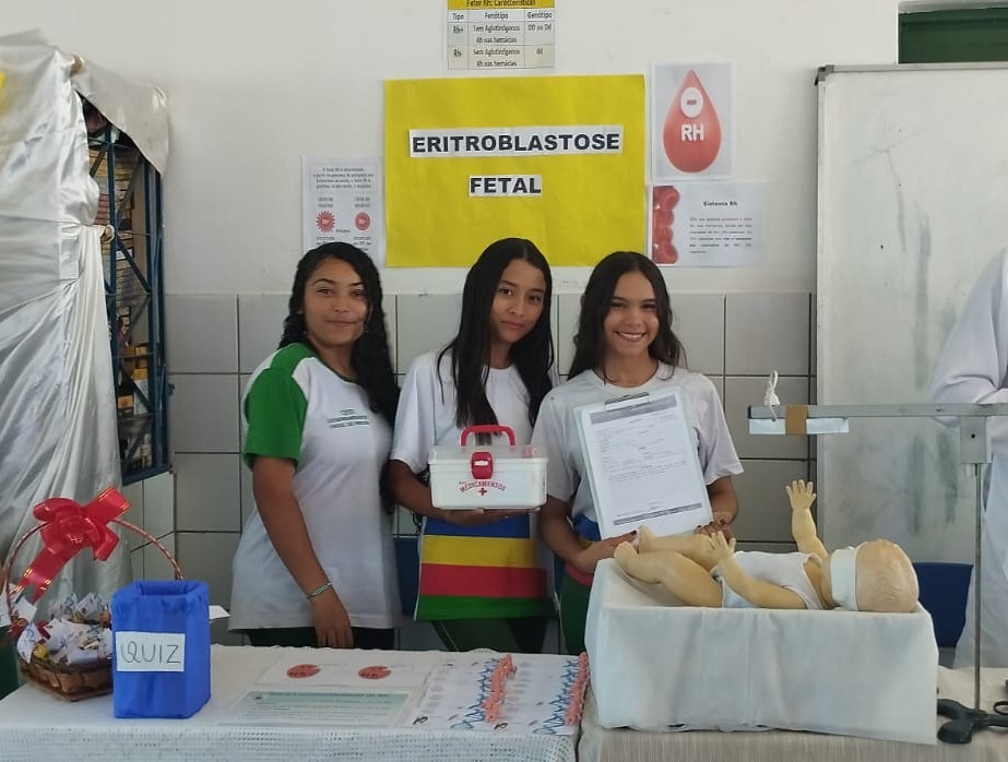 Estudantes de Picos simulam clínica em aula de Biologia e aprofundam conhecimento sobre doenças genéticas