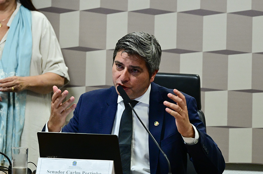 PEC do orçamento mínimo para defesa é tema de debate na CRE