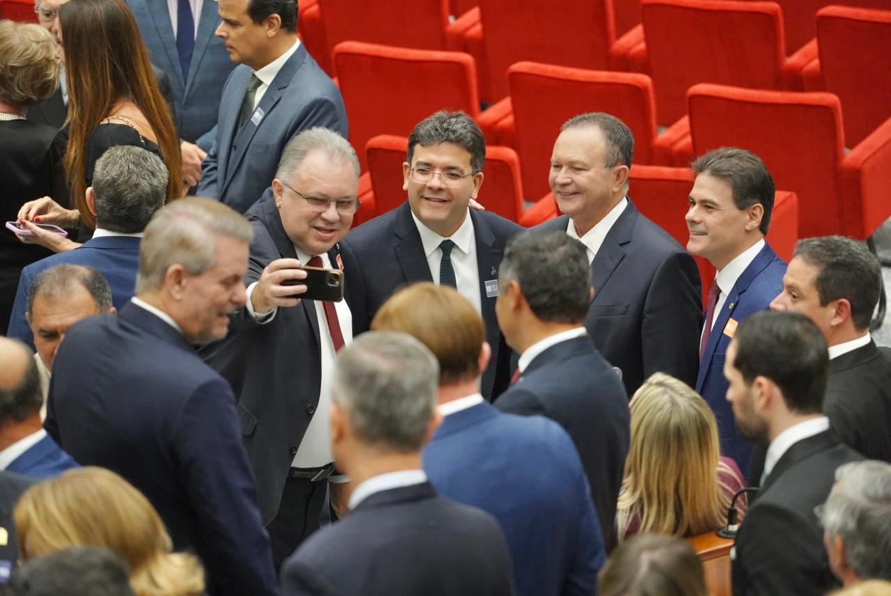 Rafael Fonteles participa da cerimônia de posse do piauiense Carlos Augusto Pires Brandão como ministro do STJ