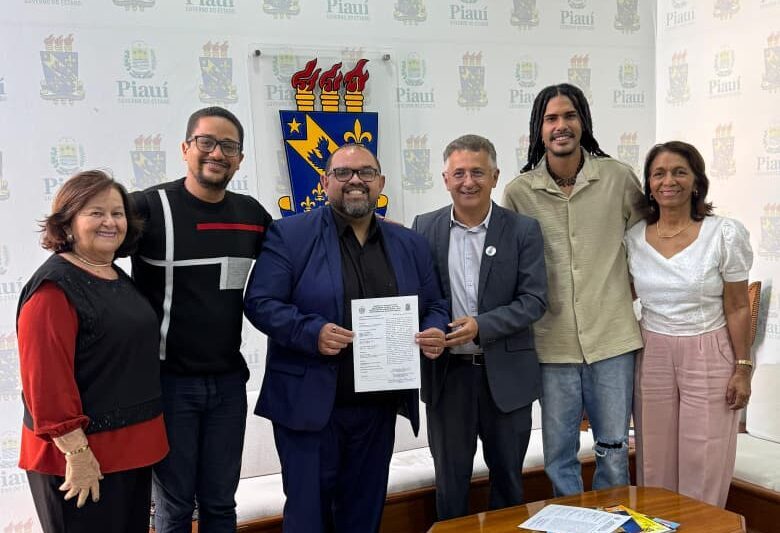 Conheça a história do professor Antônio Michel referência em educação inclusiva na Uespi