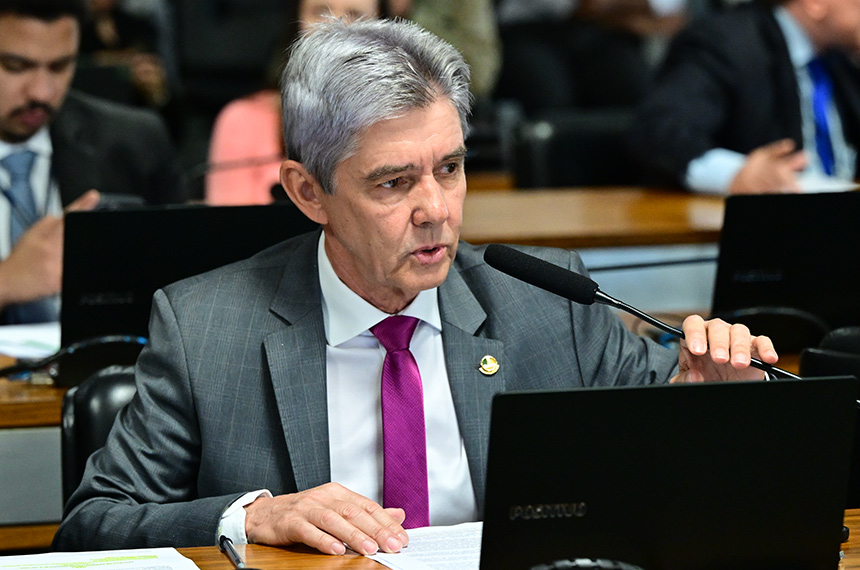 Aprovada frente parlamentar para fortalecer navegação no Brasil