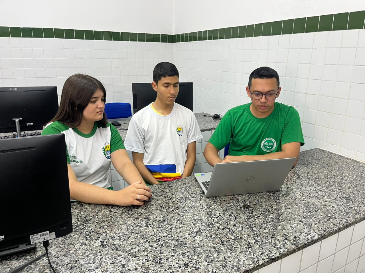 Estudantes da rede estadual levam projetos inovadores para a Semana Nacional da Educação Profissional e Tecnológica em Brasília