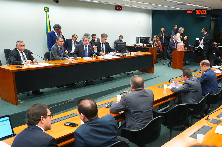 CMO aprova compensações para perdas de arrecadação com reforma tributária