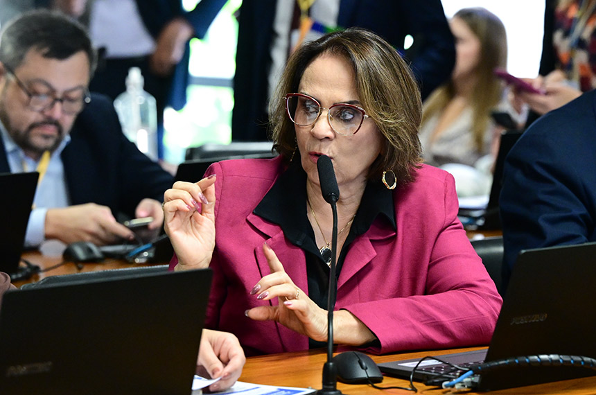 Avança projeto que cria estratégia para atendimento a mulheres alcoólatras