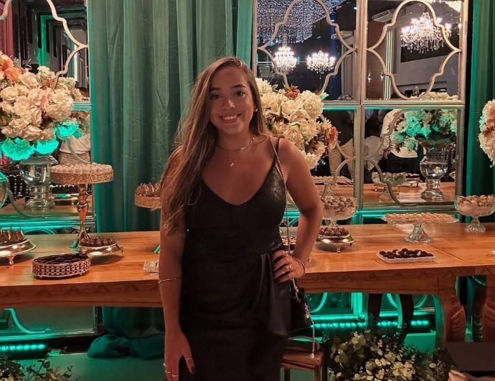 Mulher morre durante cirurgia que ganhou de aniversário no Rio