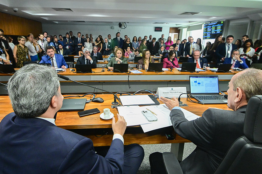 CAS: venda de medicamentos em supermercados volta à pauta na próxima semana